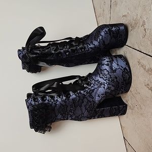 Brand New Never Worn Widow